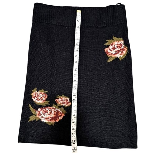 Vero Moda Floral Embroidered Knit Skirt Black With Pink Rose Design Medium - Picture 6 of 7